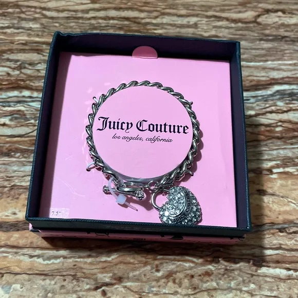 Juicy Couture - Picture 5 of 9